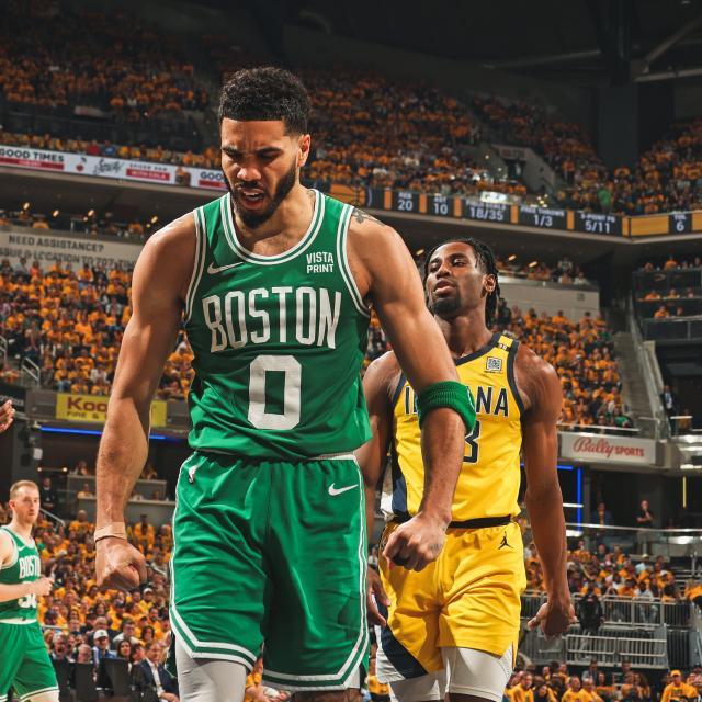 星空体育平台-常规赛一骑绝尘 季后赛12胜2负！绿军来到18冠门口