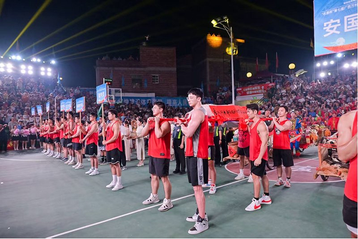 星空体育首页-马年新春去哪儿嗨？第九届广西万村篮球赛即将启幕|体育局|健身|开幕式|揭幕战|广西体育局_新浪体育_新浪新闻