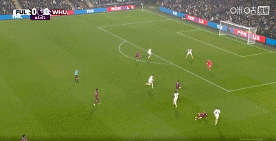 星空体育APP-西汉姆联客场1-0富勒姆，莱诺出击失误，萨默维尔破僵制胜