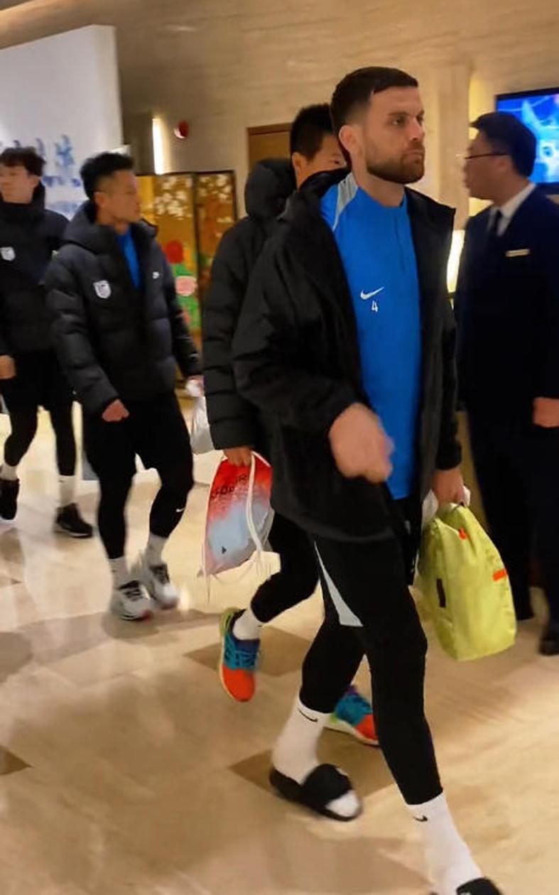 星空体育首页-阿利米没有廖妈更不行！左后卫首发大概率曹海清，孙康博或迎首秀