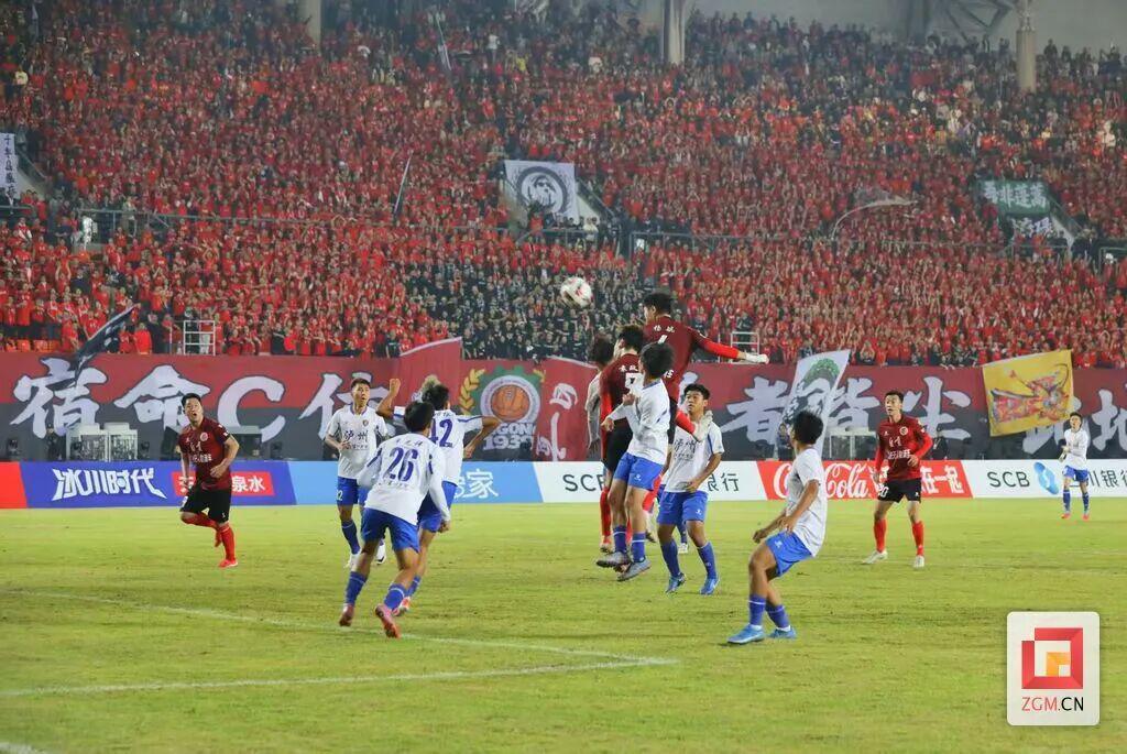 星空体育首页-鏖战在即,自贡队何以笑傲川超?快来聊聊——