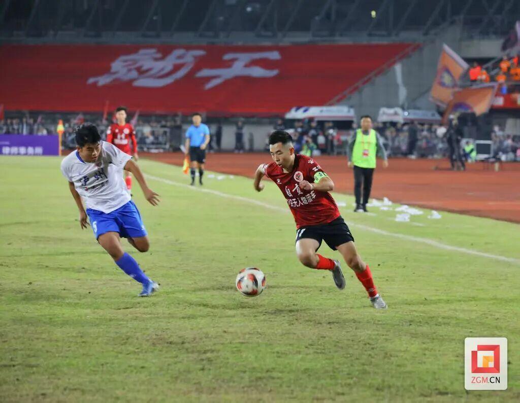 星空体育首页-鏖战在即,自贡队何以笑傲川超?快来聊聊——