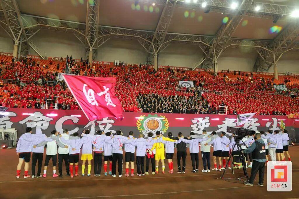 星空体育首页-鏖战在即,自贡队何以笑傲川超?快来聊聊——