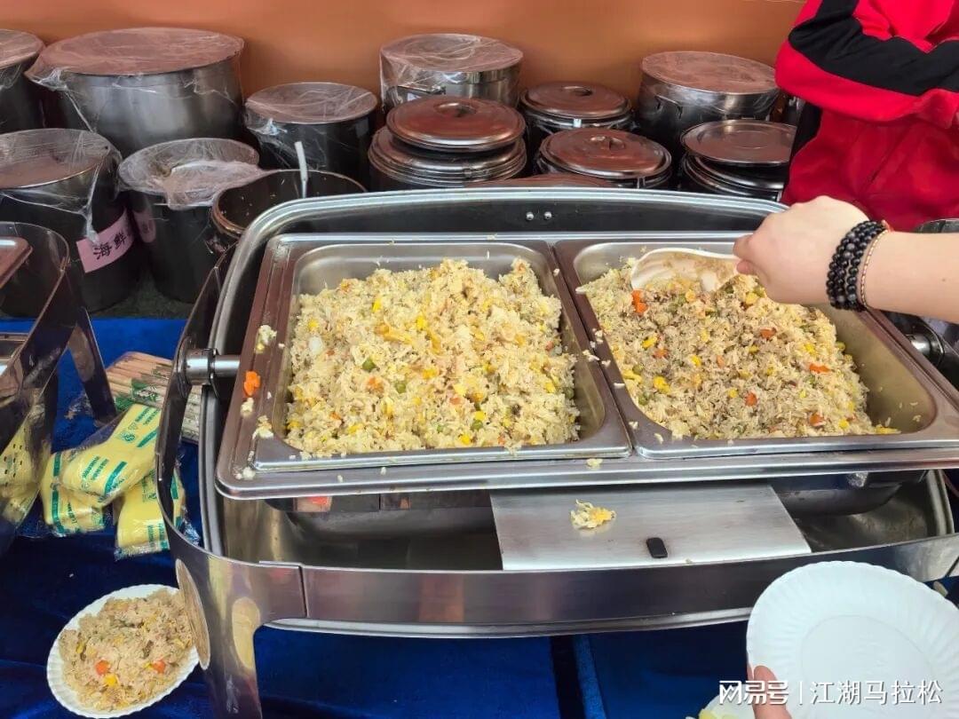 星空体育平台-这哪是赛后美食，简直就是清远食堂自助餐